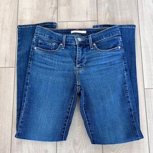 Levi's 314 Shaping Straight jeans size 26